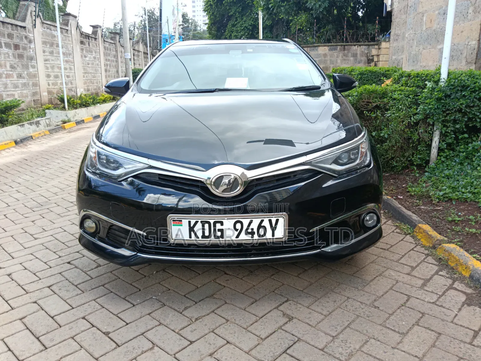 Toyota Auris 2015 Black
