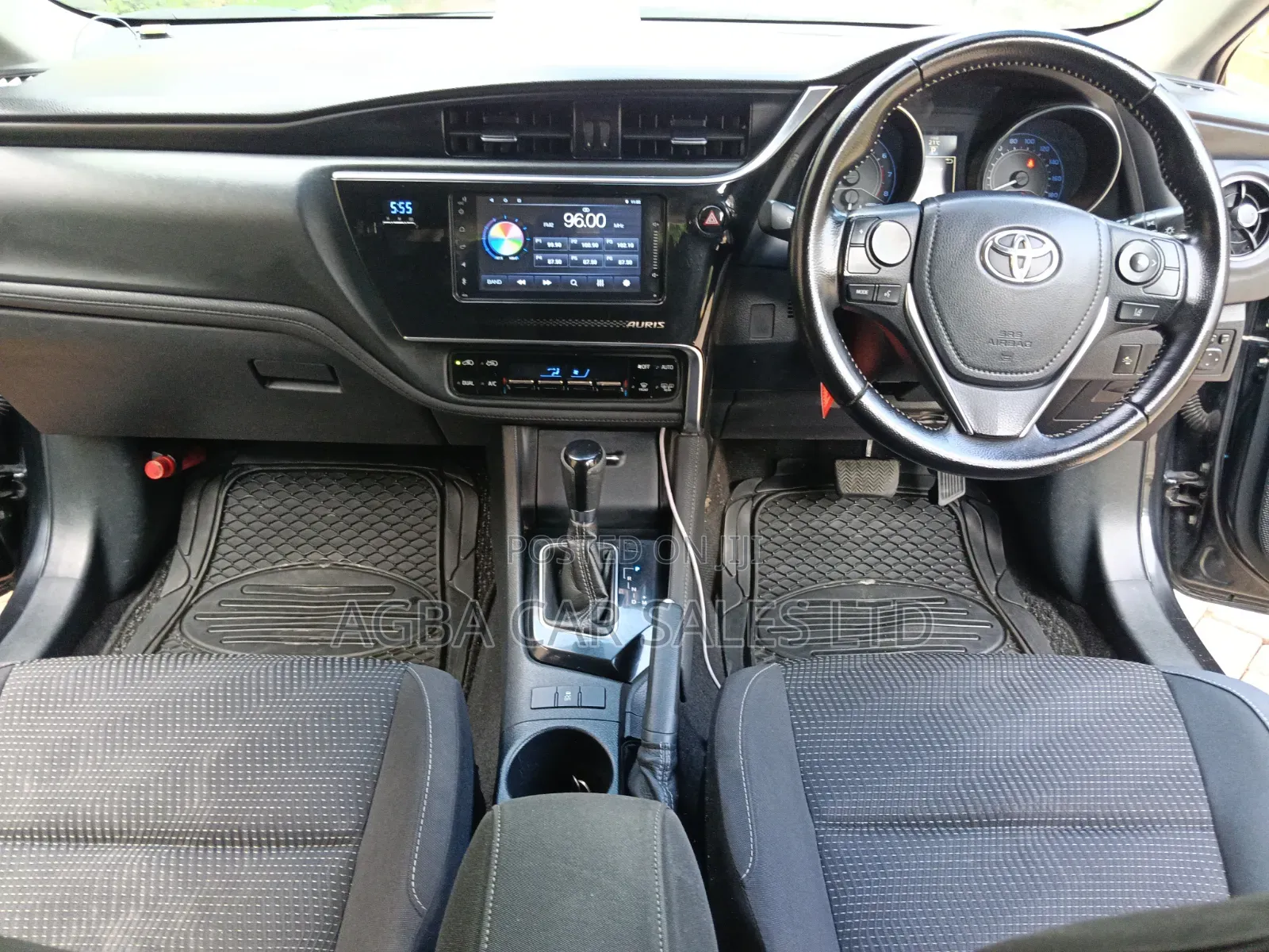 Toyota Auris 2015 Black