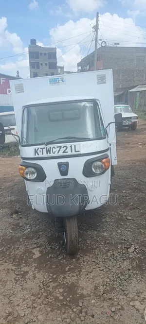 Piaggio 2024 White
