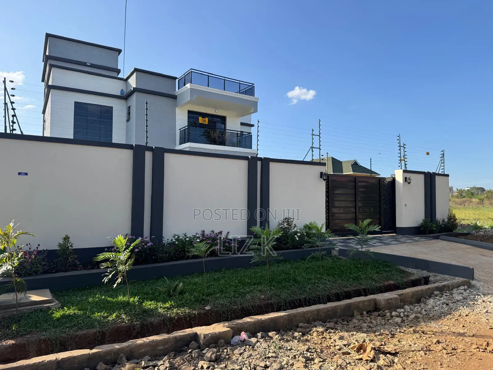 5bdrm Maisonette in Kamakis for sale