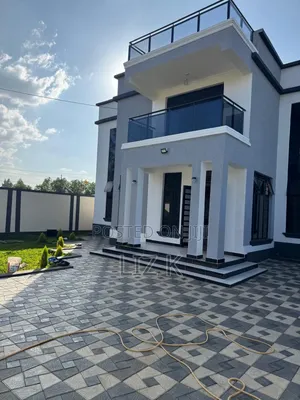 5bdrm Maisonette in Kamakis for sale