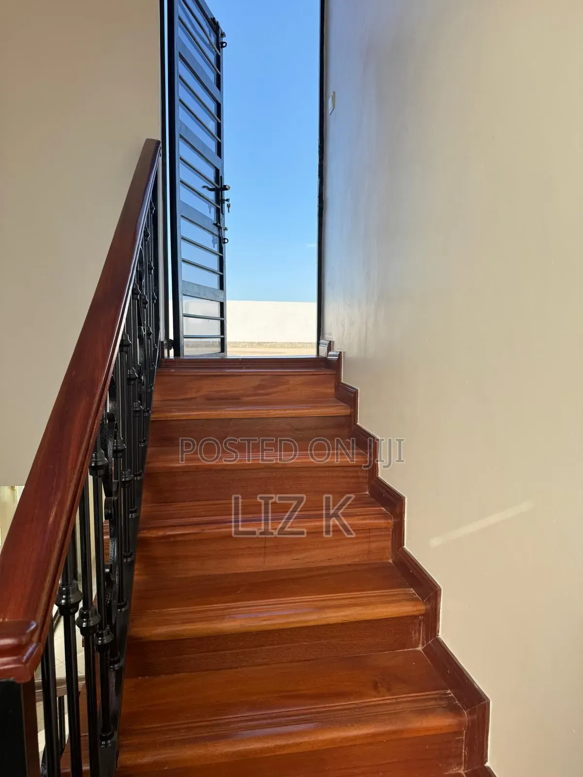 5bdrm Maisonette in Kamakis for sale