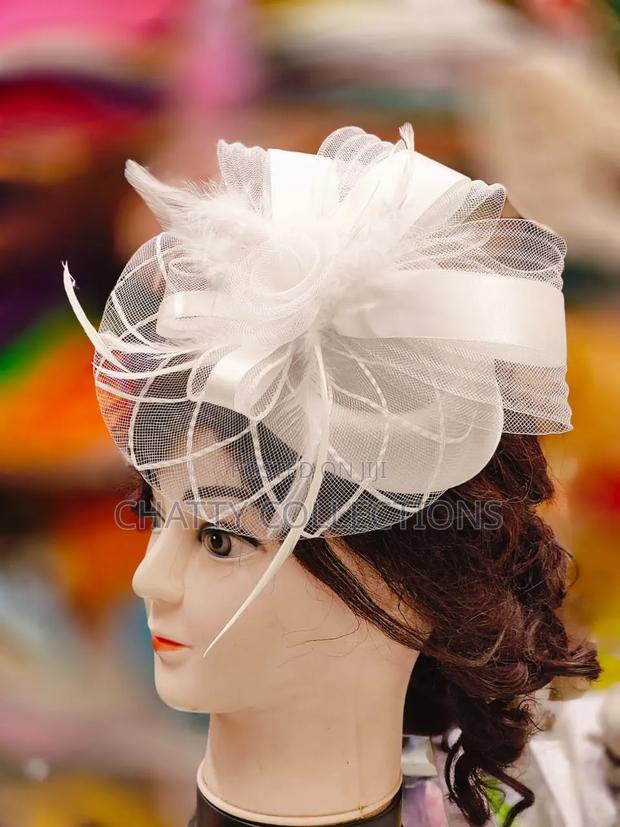 White Stylish Ladies Head Fascinators With Net