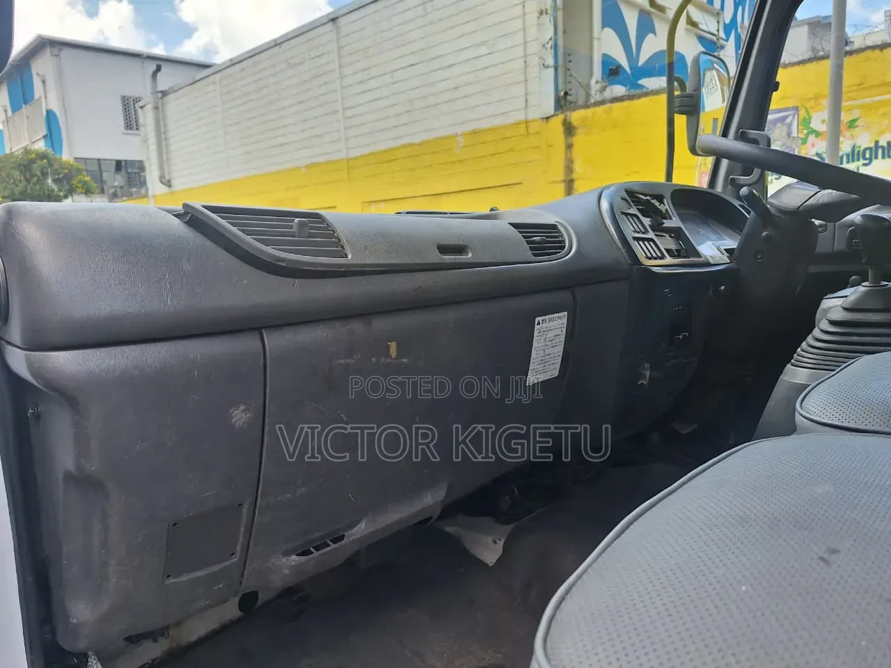 Isuzu Frr33 Enclosed Body 2014 White