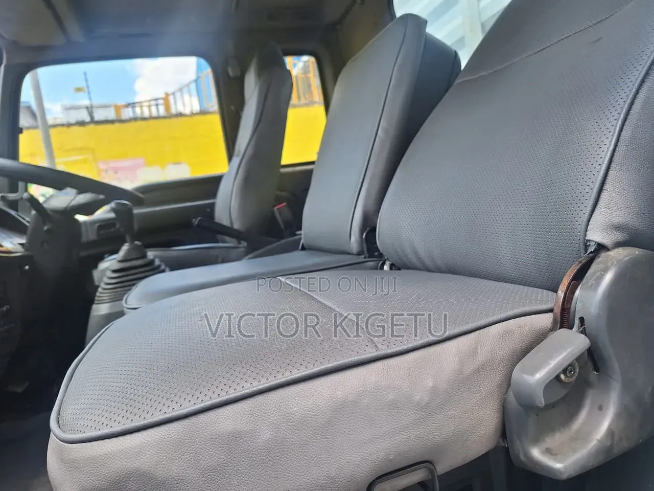 Isuzu Frr33 Enclosed Body 2014 White