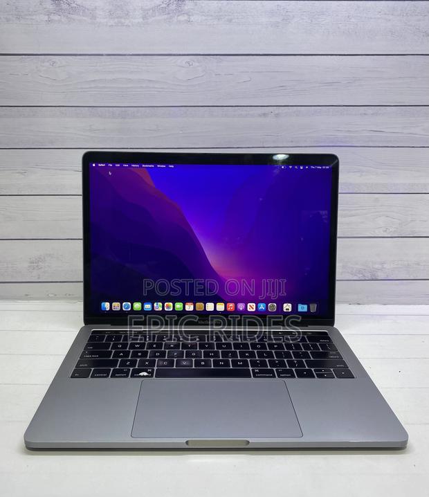Laptop Apple MacBook 2016 8GB Intel Core i5 SSD 256GB - main view