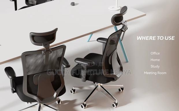 Ergonomic Swivel Mesh Conference Chair - thumbnail 8