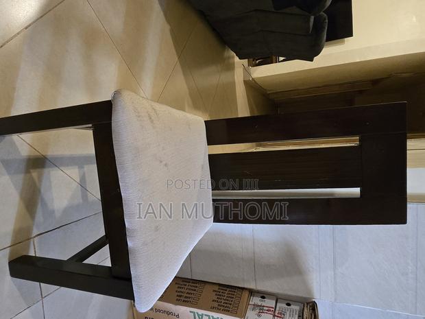Hardwood Six Seater Dining Table With Cushioned Seats Pristine - thumbnail 2