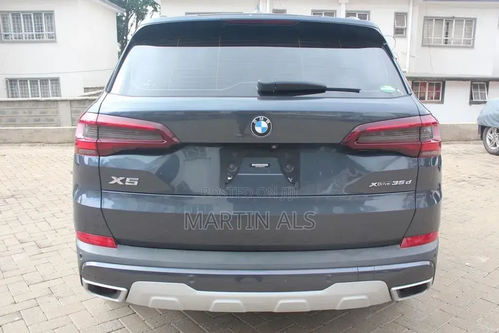 BMW X5 M50d 2020 Gray