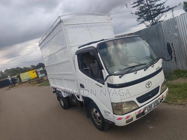 Toyota Dyna 2003 White - thumbnail 3