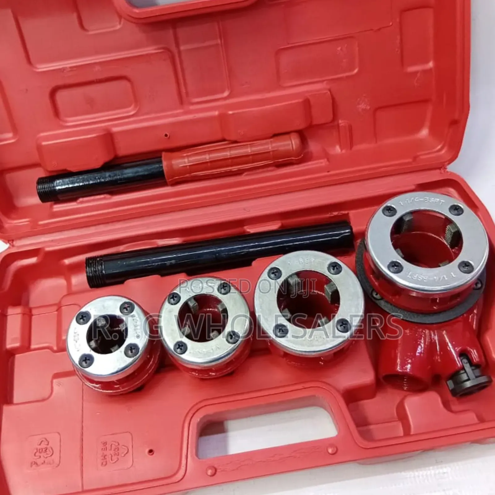 Heavy Duty Ratchet Die Stock Set 1⁄2–11⁄4 Pipe Threader
