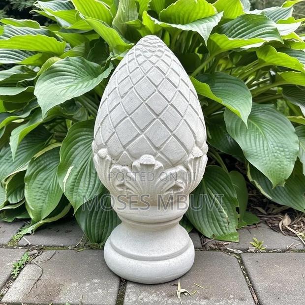 Beautiful Round Pillar Top Moulds - main view