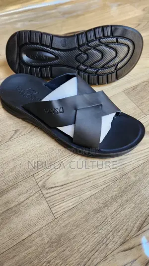 Huayi Leather Sandals