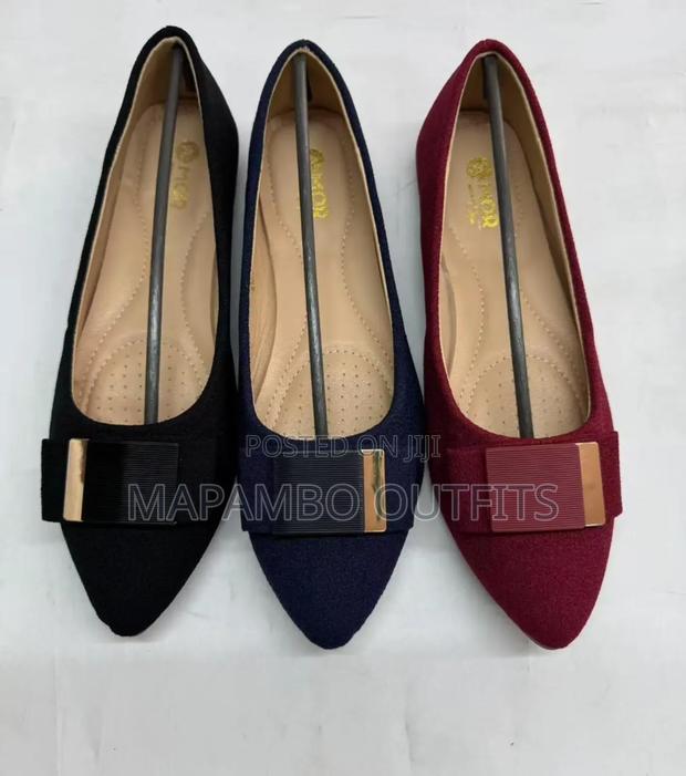 Ladies Shoes - thumbnail 2