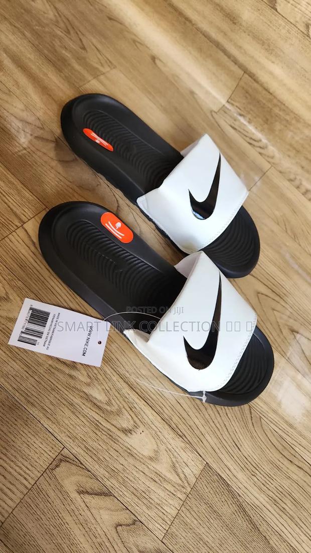 New Rubber Sole Nike Slides  - thumbnail 2