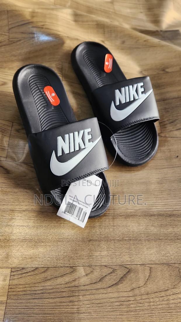 Nike //Jordan //Adidas Benassi Slides - thumbnail 8
