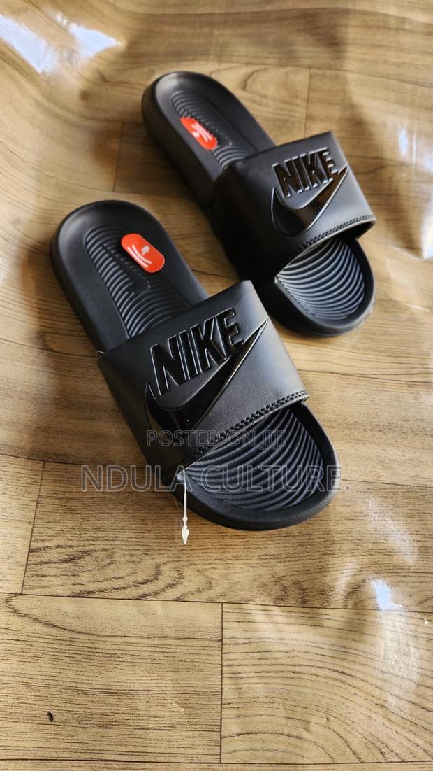 Nike //Jordan //Adidas Benassi Slides - thumbnail 11