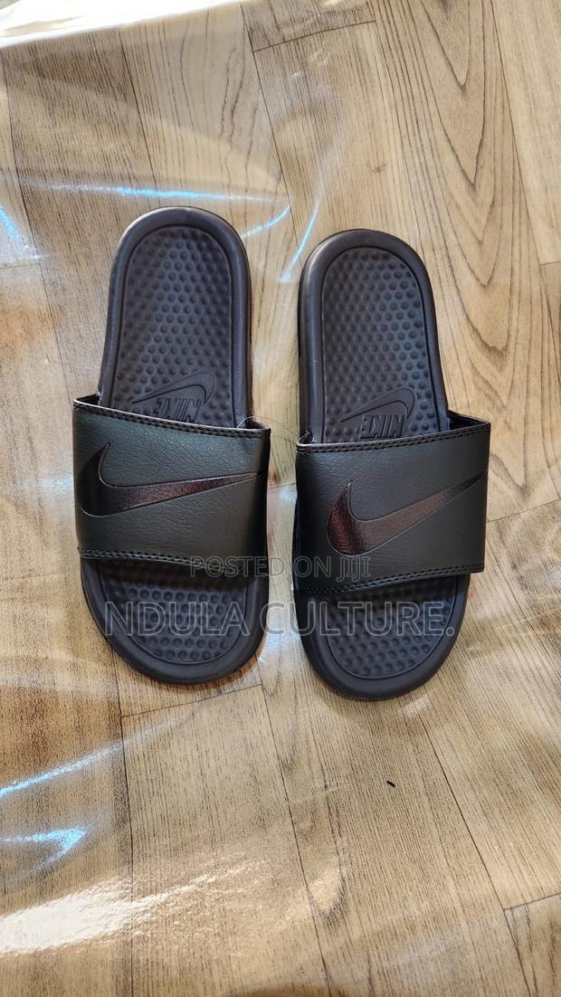Nike //Jordan //Adidas Benassi Slides - thumbnail 7