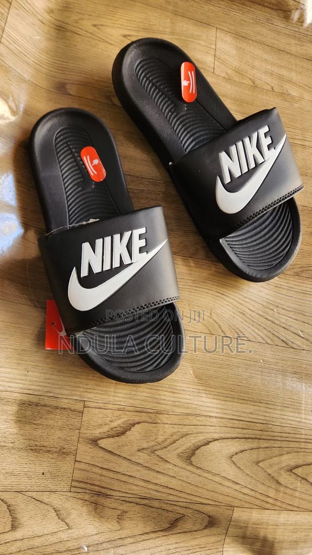 Nike //Jordan //Adidas Benassi Slides - thumbnail 12