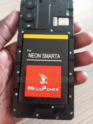 Neon Ultra 32 GB Black
