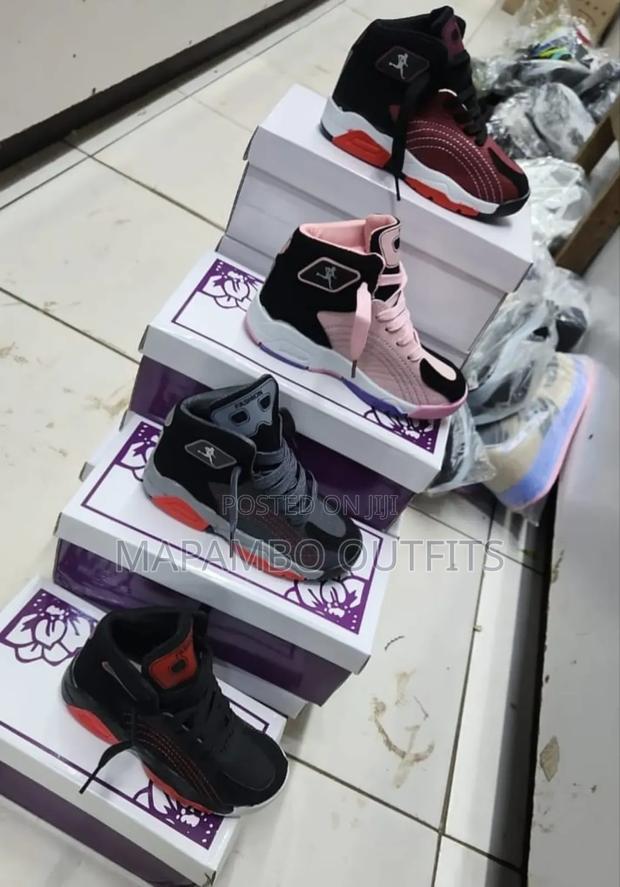 Quality Shoes - thumbnail 17