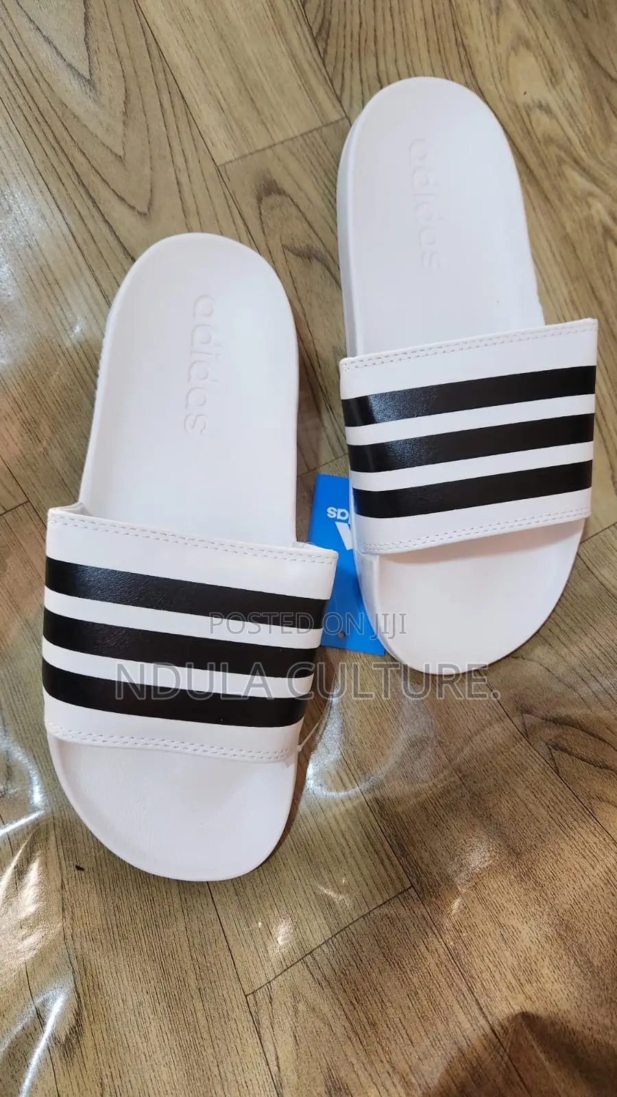 Nike //Jordan //Adidas Benassi Slides