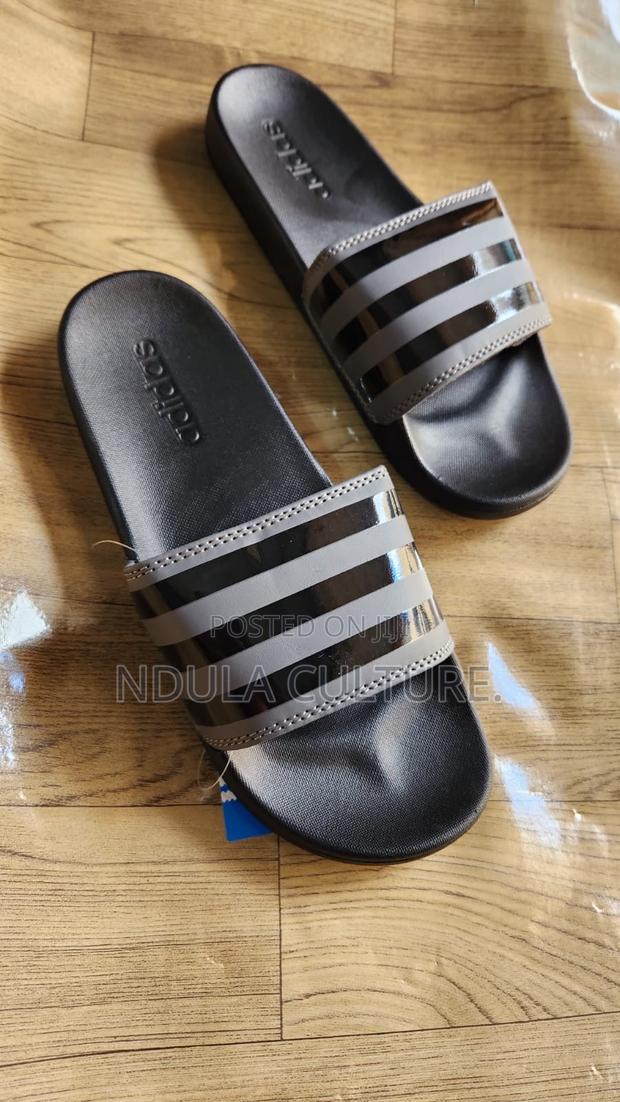 Nike //Jordan //Adidas Benassi Slides - thumbnail 13