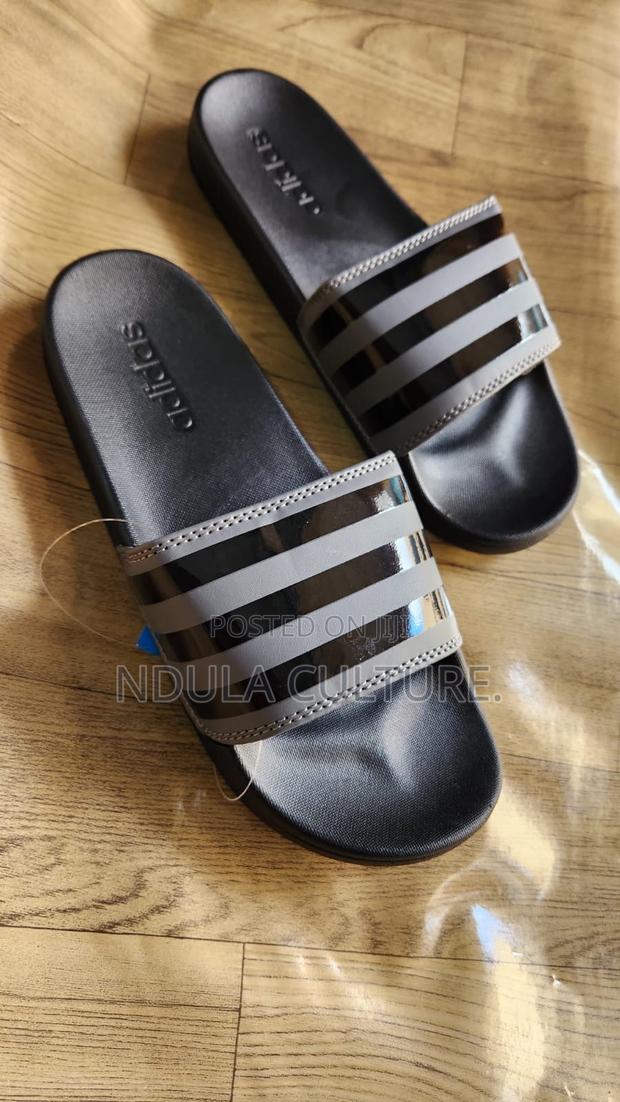 Nike //Jordan //Adidas Benassi Slides - thumbnail 15