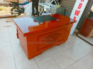 Exemplary Mahogany Office Desk