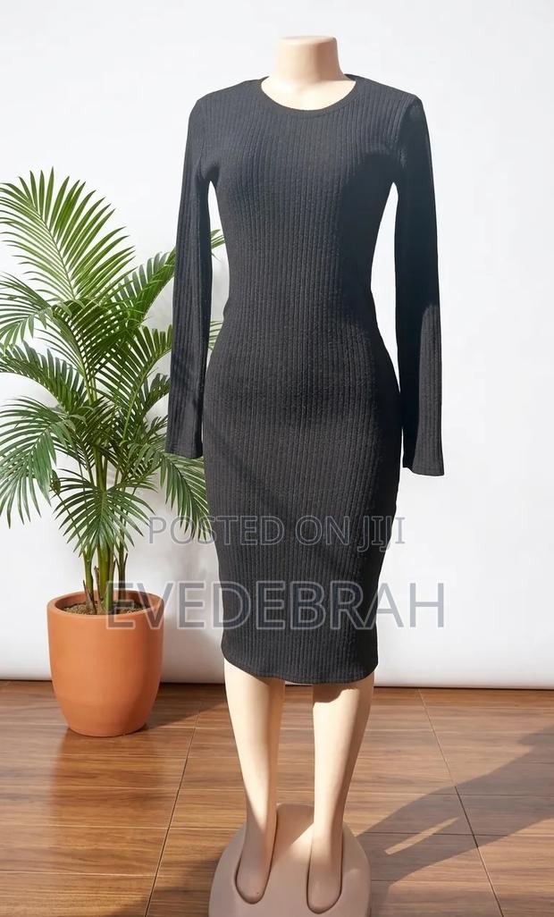 Plain Black Stretchy Body Con Cotton Dress - thumbnail 2