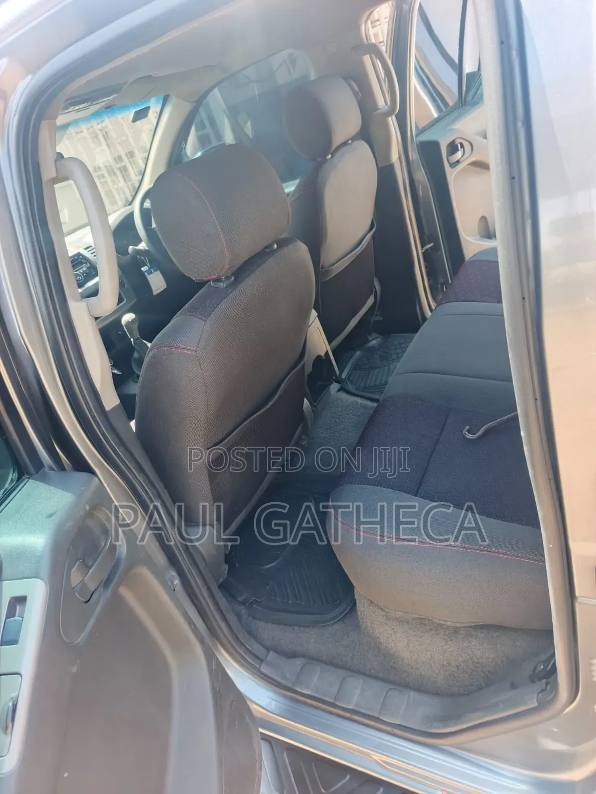 Nissan Navara 2011 Gray