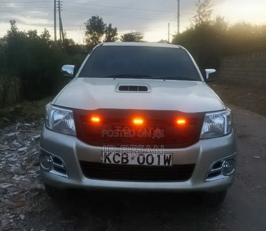 Toyota Hilux 2007 Silver