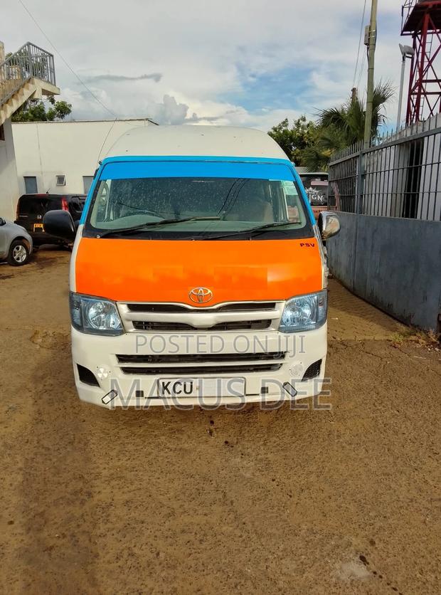 Toyota HiAce 2014 White - thumbnail 3