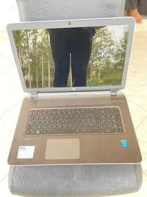 Laptop HP Pavilion 17 8GB Intel Pentium SSD 500GB