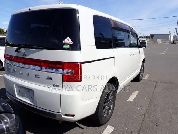 Mitsubishi Delica D:5 2019 White - thumbnail 2