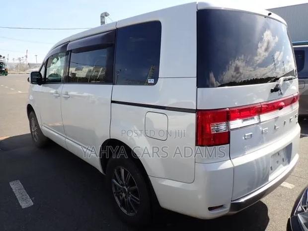 Mitsubishi Delica D:5 2019 White - thumbnail 3