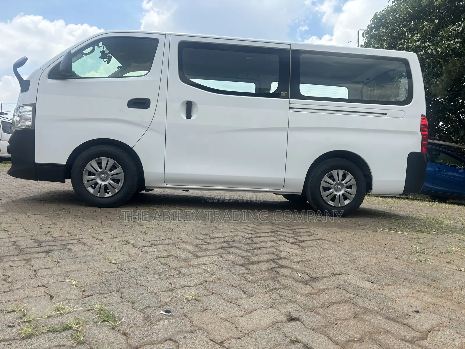 Nissan Caravan (Urvan) 2019 White
