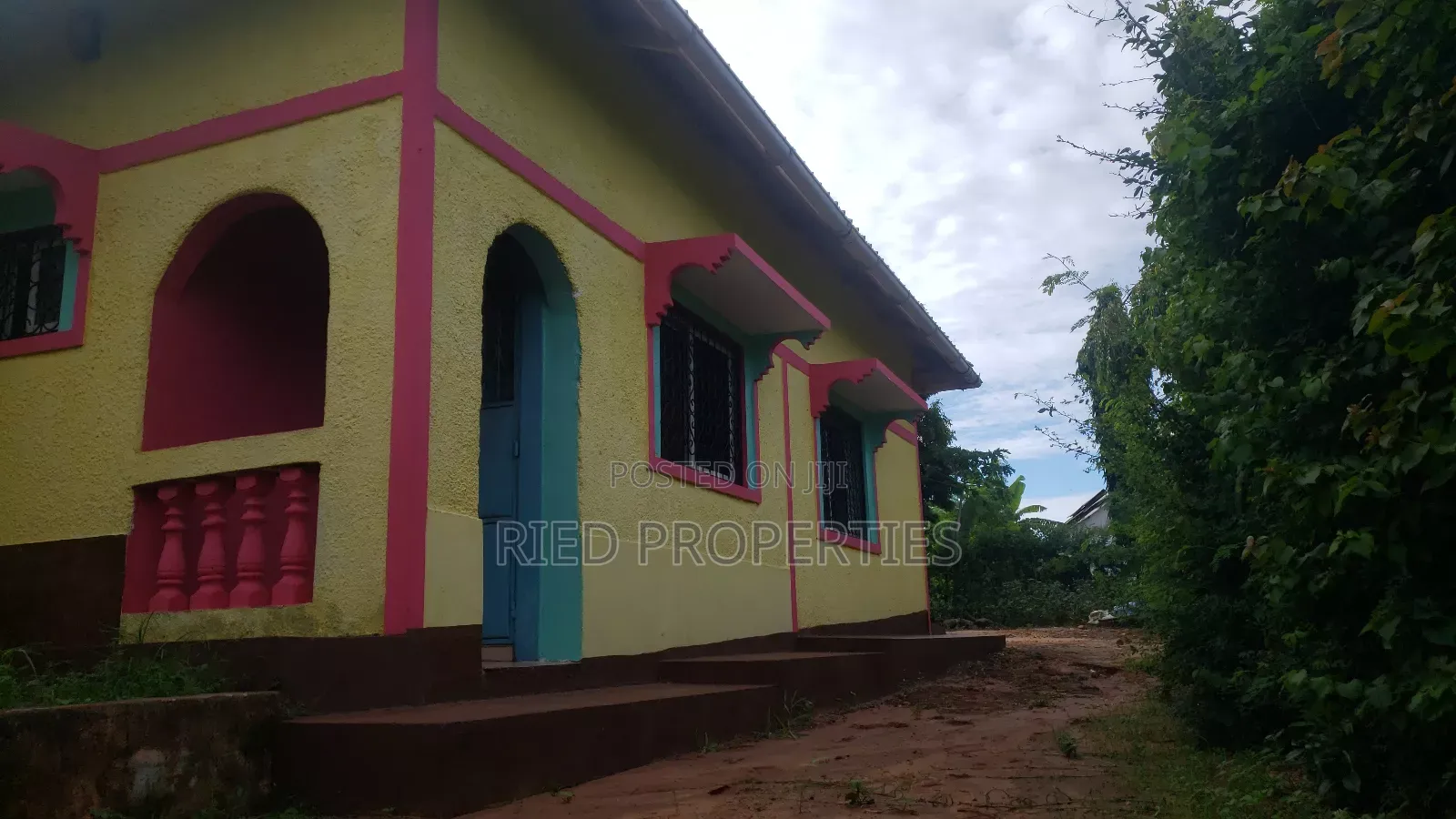 3bdrm Bungalow in Thalatha, Malindi for sale