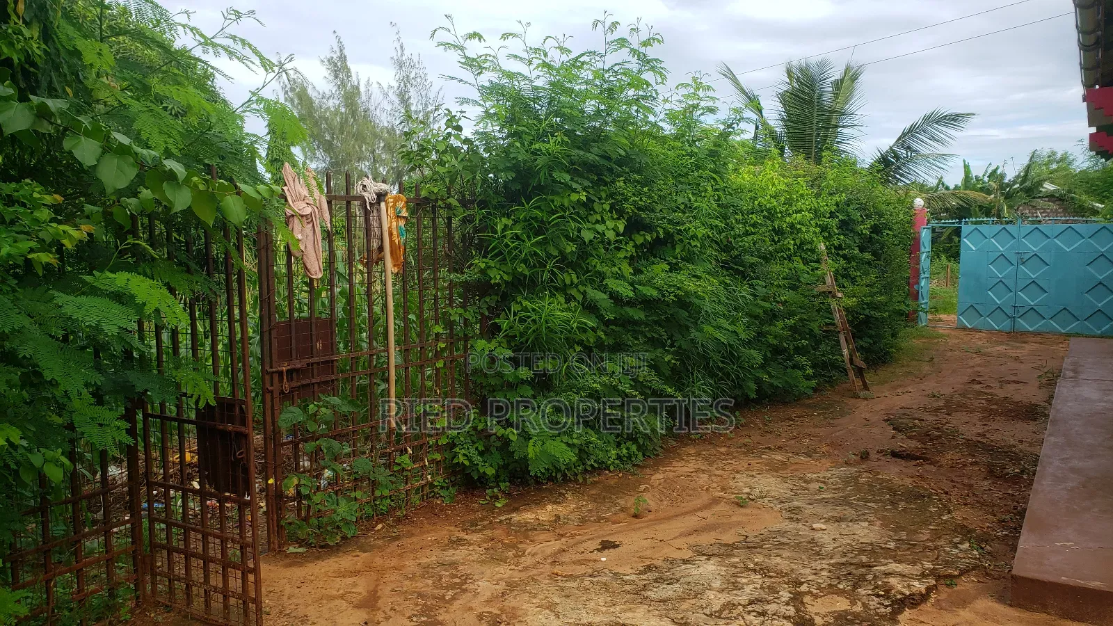 3bdrm Bungalow in Thalatha, Malindi for sale