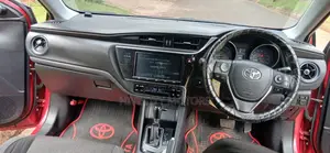 Toyota Auris 2017 Red