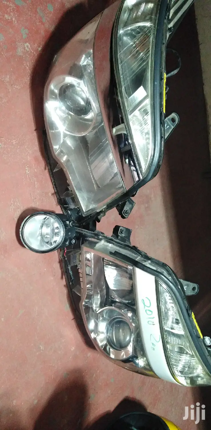 Toyota Voxy 2010 Xenon Headlights