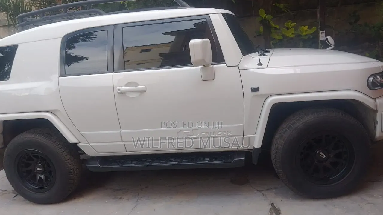 Toyota FJ Cruiser 2016 White