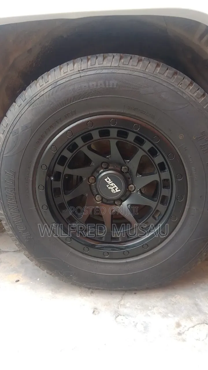 Toyota FJ Cruiser 2016 White