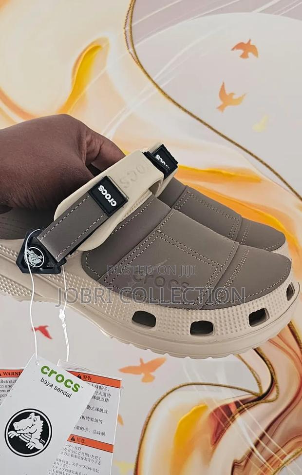Beige Crocs Yukon Sandals - thumbnail 3