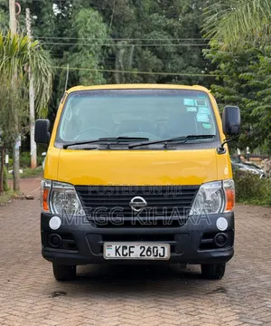 Nissan Caravan (Urvan) 2008 Yellow