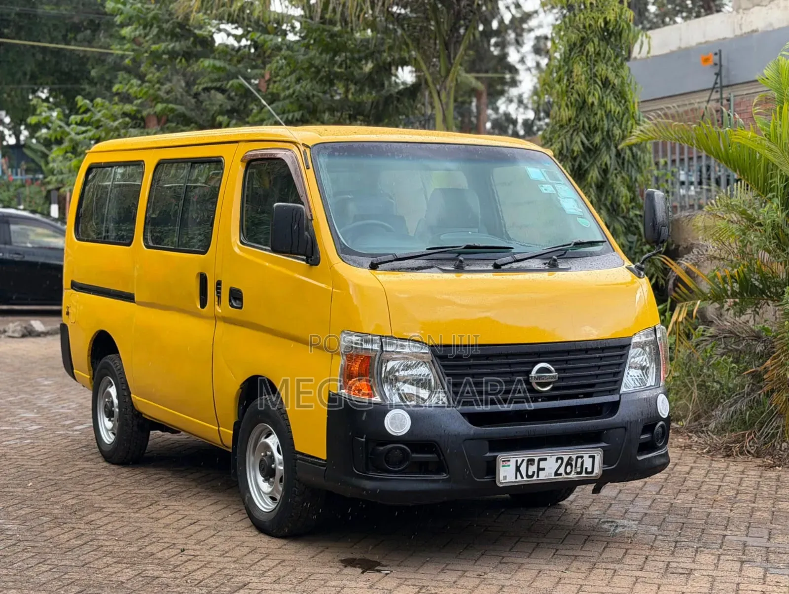 Nissan Caravan (Urvan) 2008 Yellow