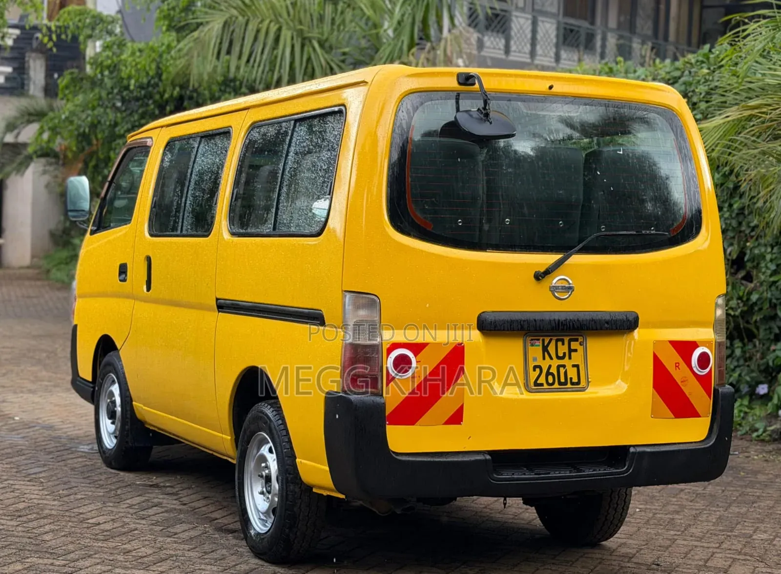 Nissan Caravan (Urvan) 2008 Yellow