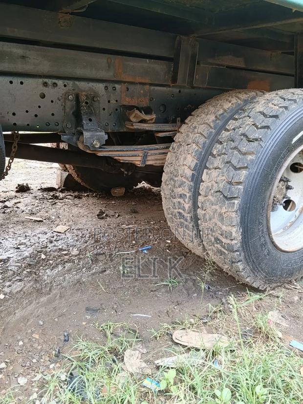Isuzu NPR Lorry - thumbnail 3