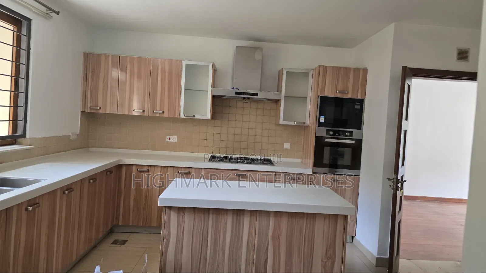 5bdrm Villa in Kaputei Gardens, Muthangari for rent