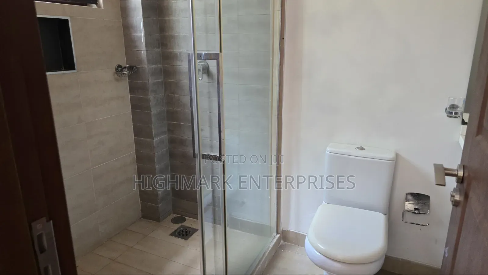 5bdrm Villa in Kaputei Gardens, Muthangari for rent